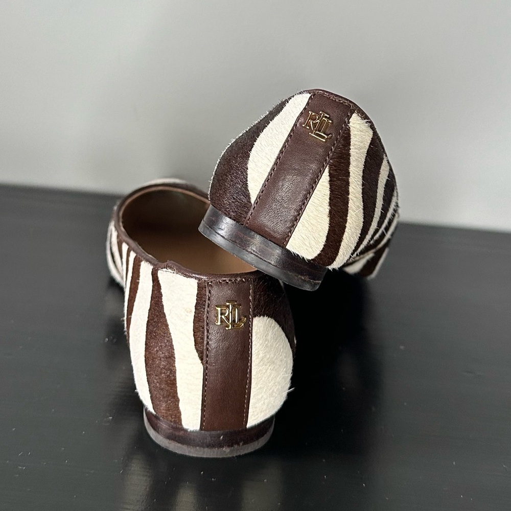 The Londyn ballet flat. Color: vanilla and dark chestnut. No longer sold.